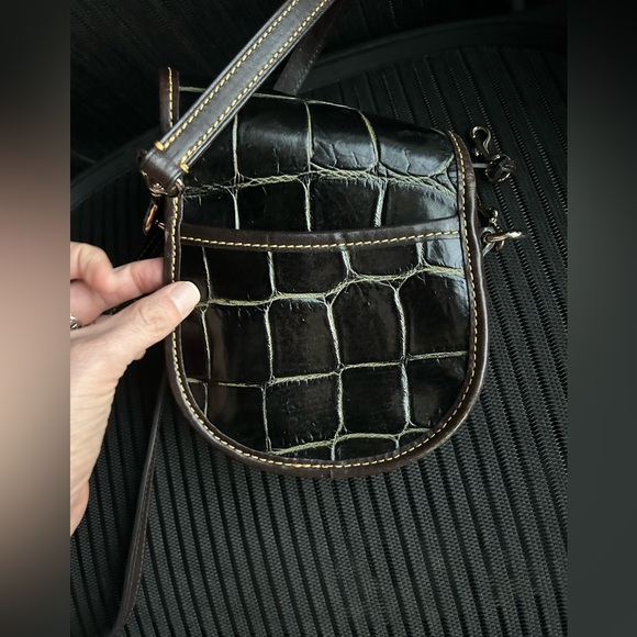 Dooney & Bourke brown faux crocodile crossbody purse - Picture 5 of 5